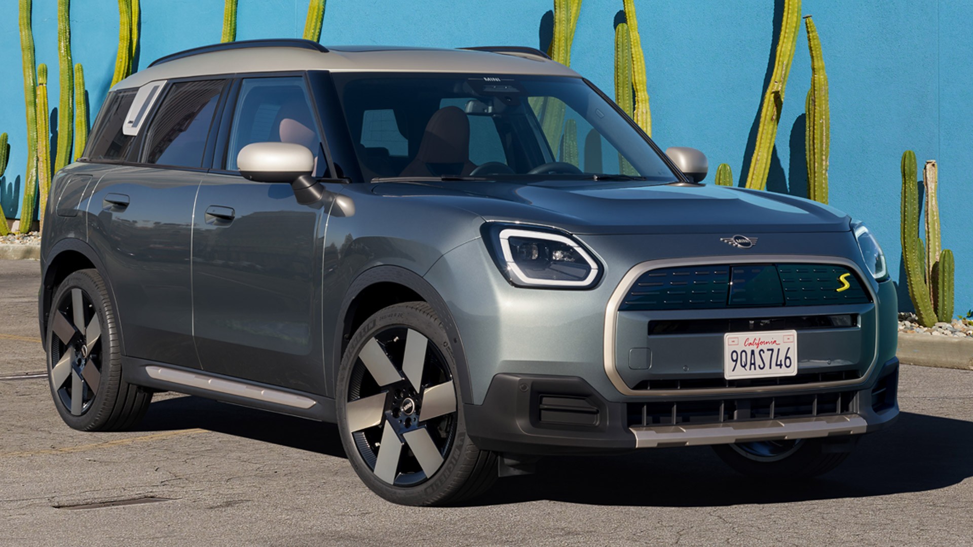ALL-ELECTRIC MINI COUNTRYMAN